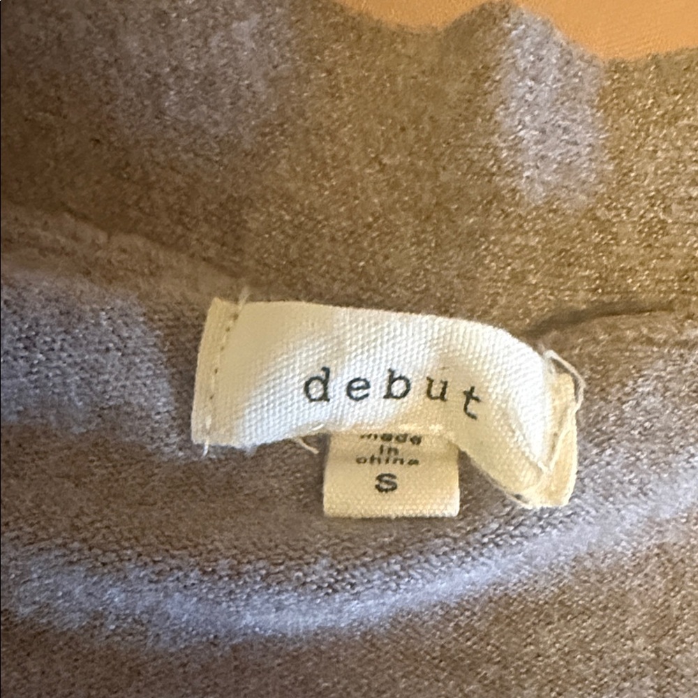 Debut Heather Gray Knitwear